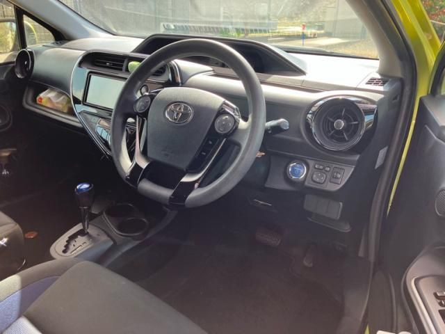 TOYOTA AQUA 2017 Image 31