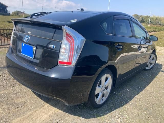 TOYOTA PRIUS 2014 Image 31