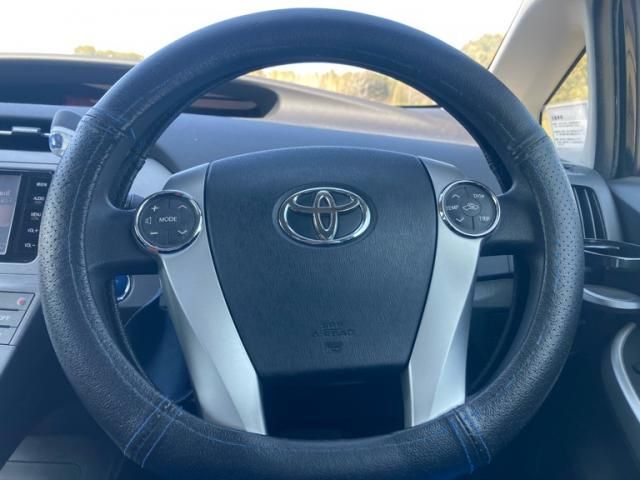TOYOTA PRIUS 2014 Image 31