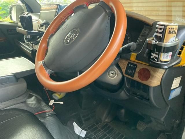 TOYOTA HIACE VAN 2WD 2014 Image 31