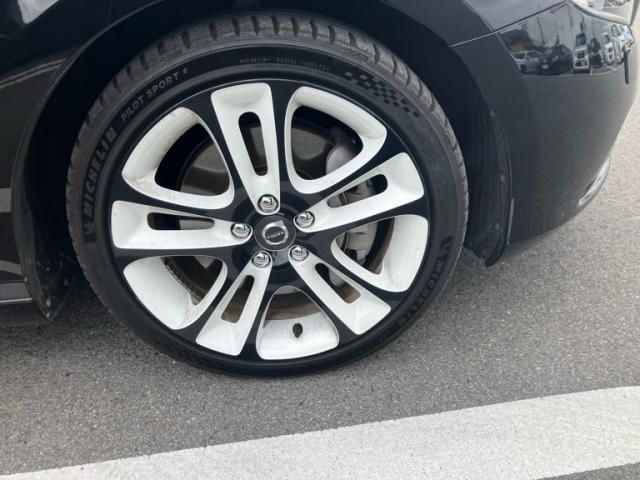 VOLVO V40 2019 Image 31