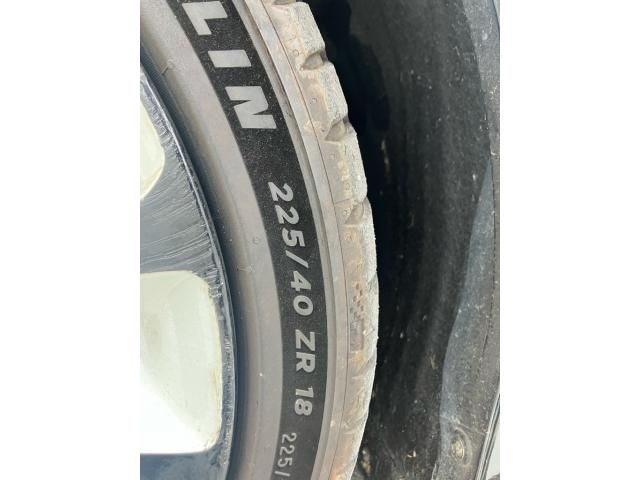 VOLVO V40 2019 Image 31