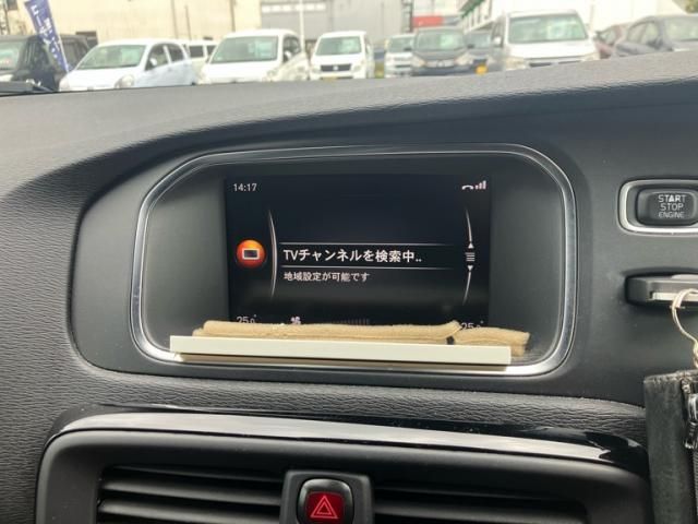 VOLVO V40 2019 Image 31