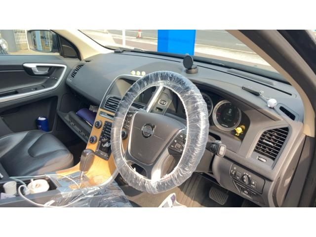 VOLVO XC60 2011 Image 31