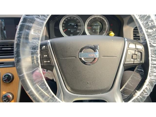 VOLVO XC60 2011 Image 31