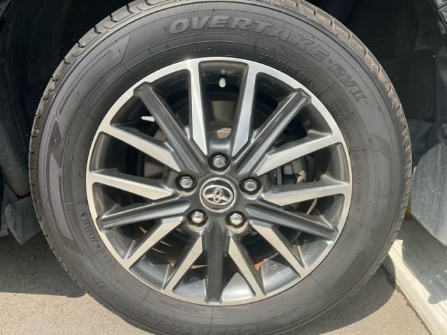 TOYOTA VOXY 2016 Image 31