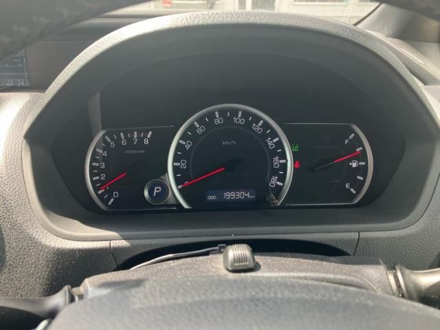 TOYOTA VOXY 2016 Image 31