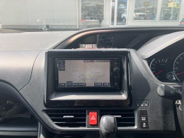 TOYOTA VOXY 2016 Image 31