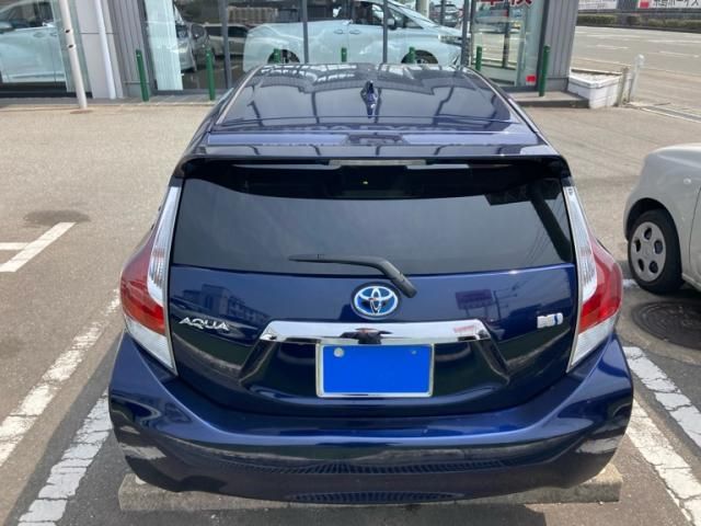 TOYOTA AQUA 2017 Image 31