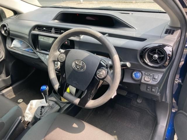 TOYOTA AQUA 2017 Image 31