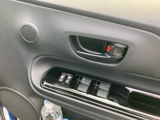 TOYOTA AQUA 2017 Image 31