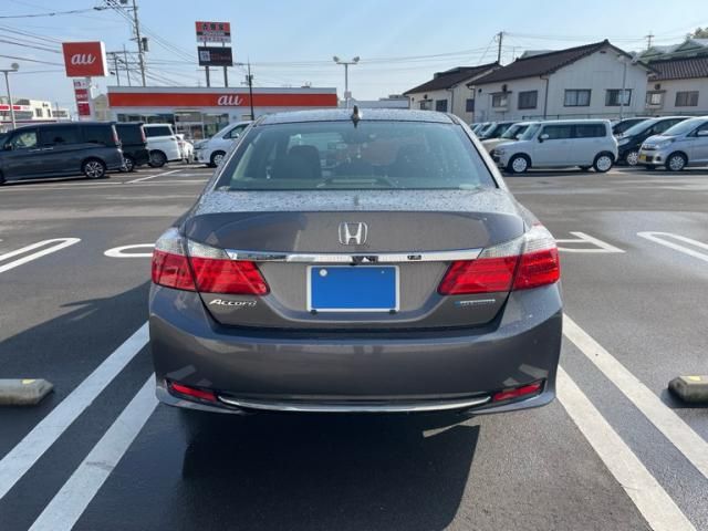 HONDA ACCORD HYBRID 2013 Image 31