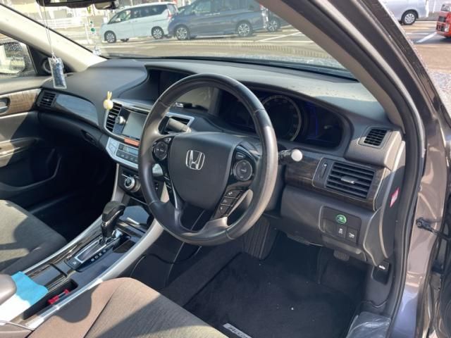 HONDA ACCORD HYBRID 2013 Image 31