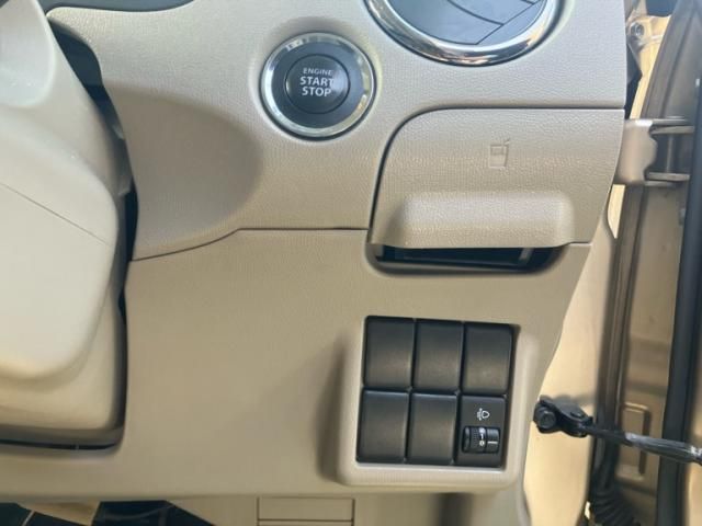 NISSAN ROOX 2011 Image 31