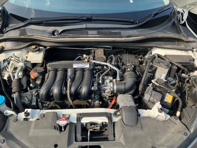 HONDA VEZEL HYBRID 2016 Image 31