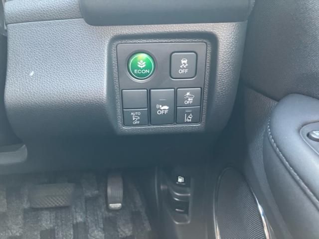 HONDA VEZEL HYBRID 2016 Image 31