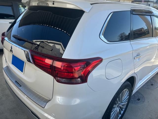 MITSUBISHI OUTLANDER PHEV 2018 Image 31