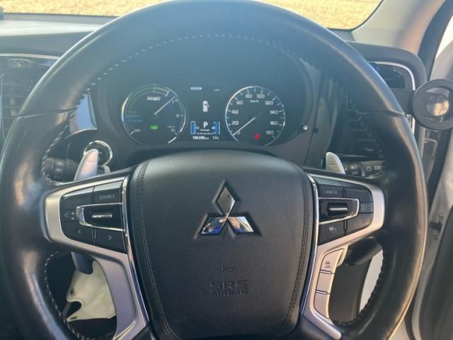 MITSUBISHI OUTLANDER PHEV 2018 Image 31