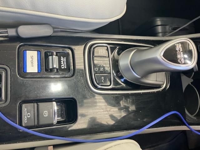 MITSUBISHI OUTLANDER PHEV 2018 Image 31