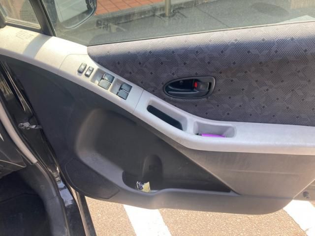 TOYOTA VITZ 2010 Image 31