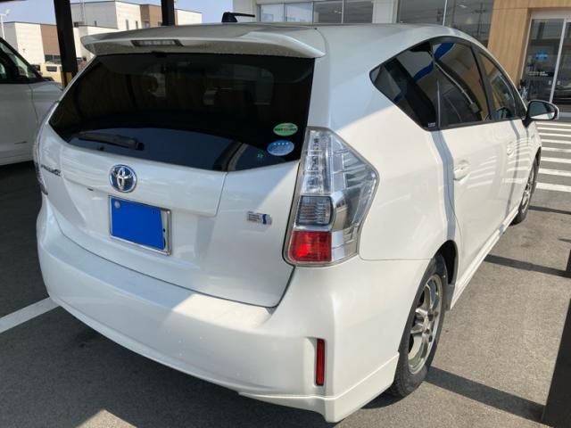 TOYOTA PRIUS ALPHA 2013 Image 31