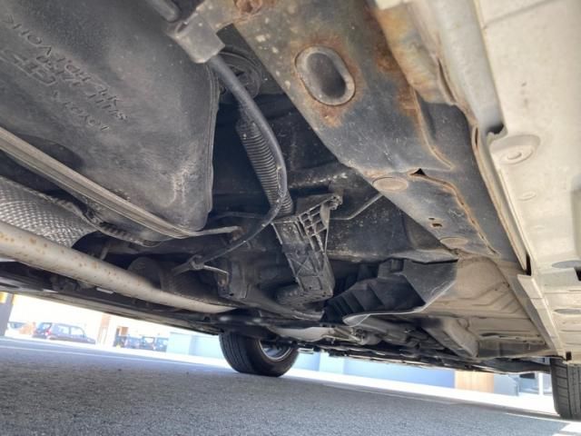 TOYOTA PRIUS ALPHA 2013 Image 31