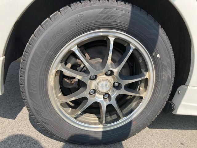 TOYOTA PRIUS ALPHA 2013 Image 31