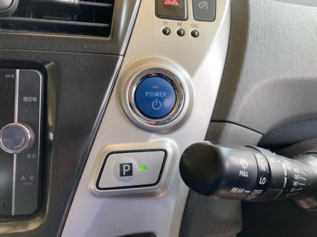 TOYOTA PRIUS ALPHA 2013 Image 31