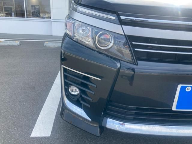 TOYOTA VOXY 4WD 2017 Image 31