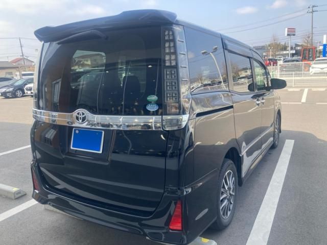 TOYOTA VOXY 4WD 2017 Image 31