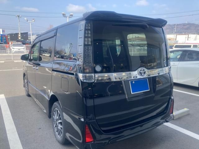 TOYOTA VOXY 4WD 2017 Image 31