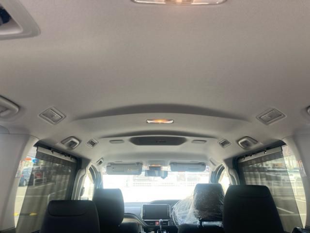 TOYOTA VOXY 4WD 2017 Image 31