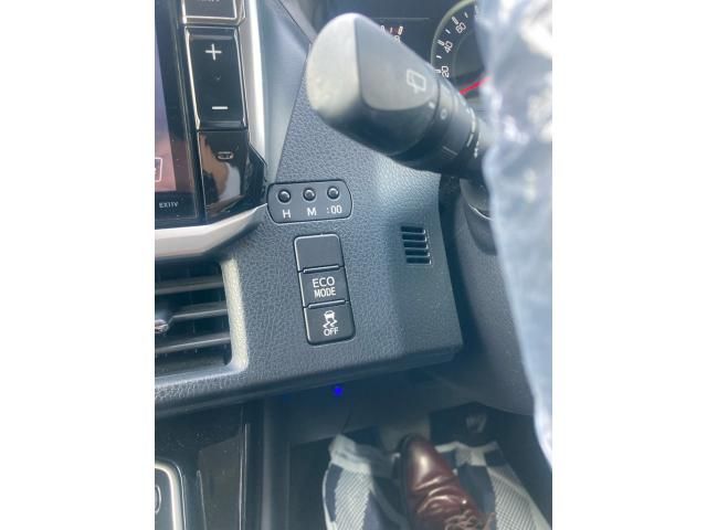 TOYOTA VOXY 4WD 2017 Image 31