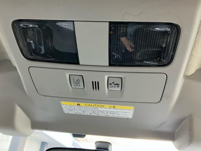 SUBARU XV HYBRID 2014 Image 31