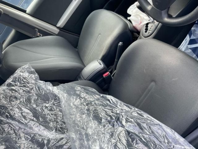 TOYOTA VITZ 2010 Image 31