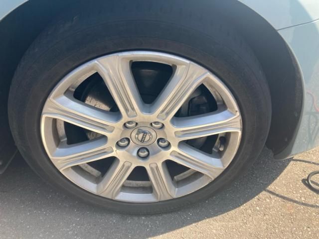 VOLVO V40 2017 Image 31