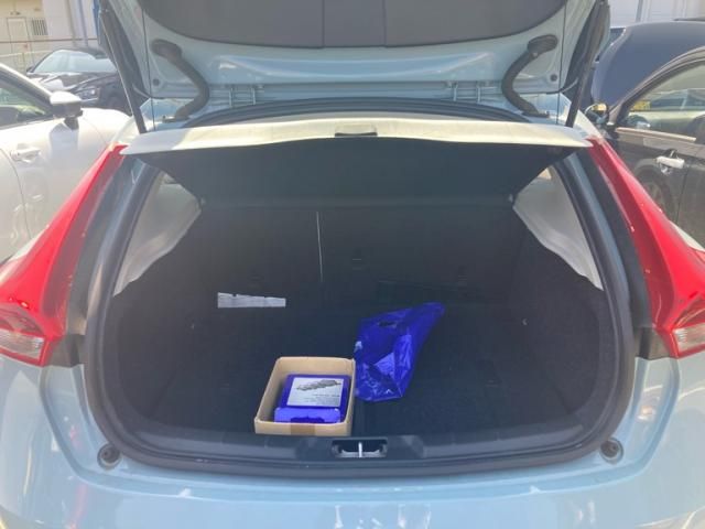 VOLVO V40 2017 Image 31