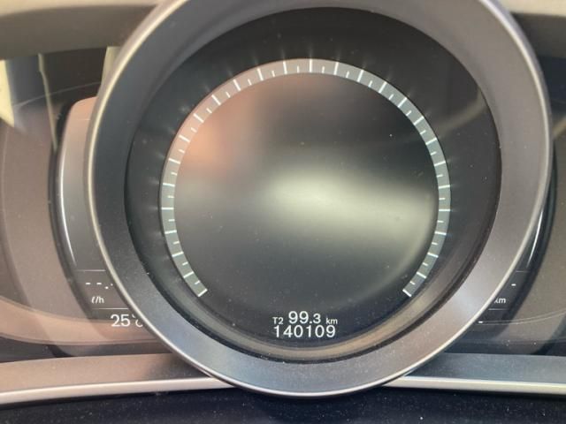 VOLVO V40 2017 Image 31