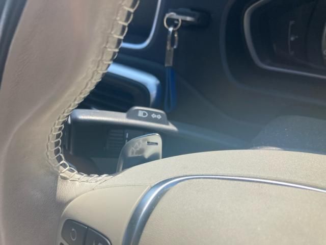 VOLVO V40 2017 Image 31