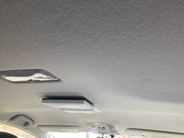 TOYOTA PRIUS ALPHA 2013 Image 31