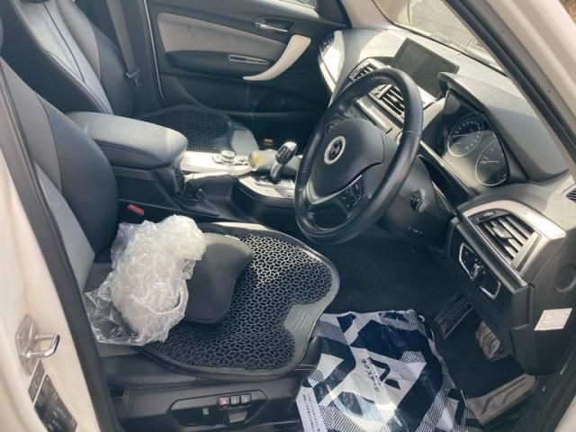 BMW 1SERIES 2012 Image 31