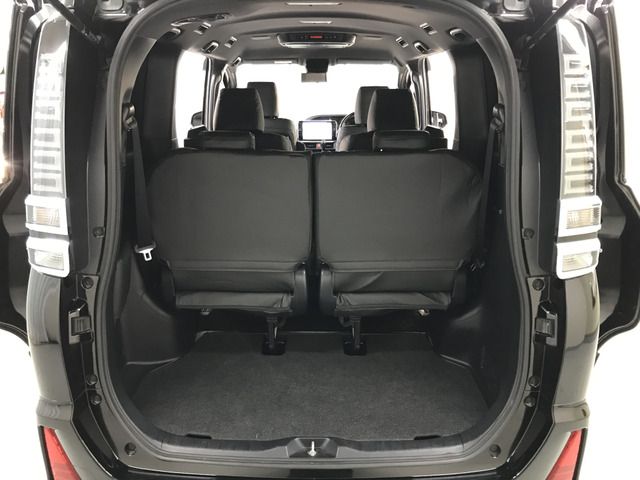 TOYOTA VOXY 2019 Image 31