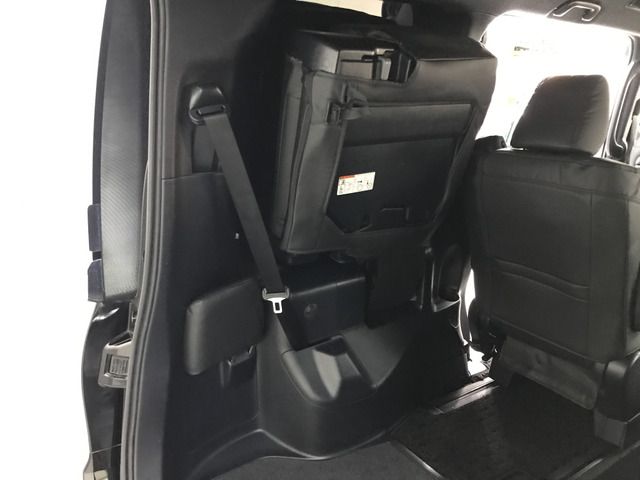 TOYOTA VOXY 2019 Image 31