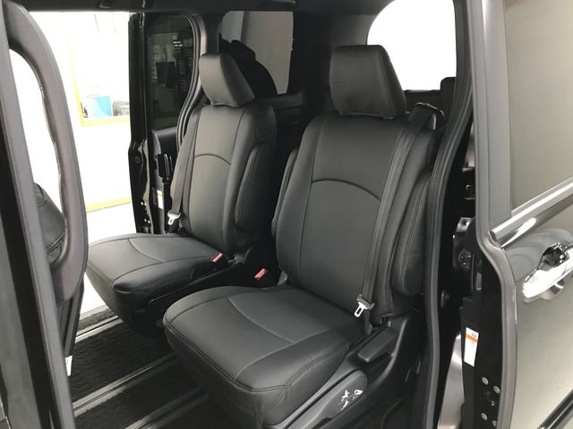 TOYOTA VOXY 2019 Image 31