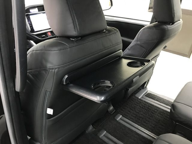 TOYOTA VOXY 2019 Image 31