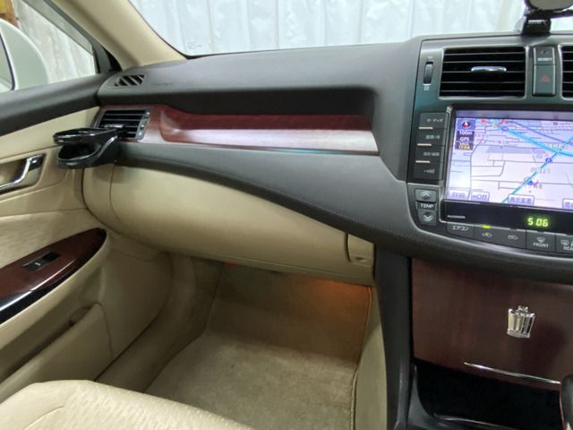 TOYOTA CROWN SEDAN 2009 Image 31