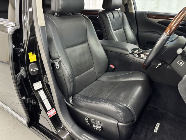 TOYOTA LEXUS LS600HL 2013 Image 31