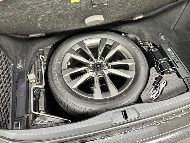 TOYOTA LEXUS LS600HL 2013 Image 31