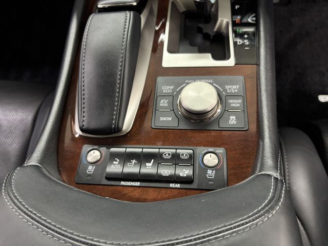 TOYOTA LEXUS LS600HL 2013 Image 31