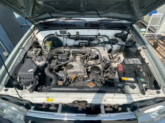 TOYOTA HILUXSURF WAGON 4WD 1998 Image 31